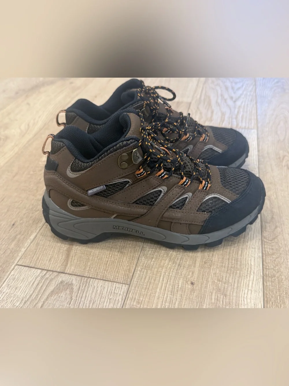 EUC Merrell Waterproof Youth Hiking Boots Size 3.5